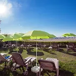 Отель Viand 4*